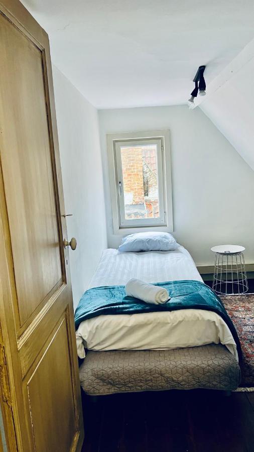 Efren'S Cosy House Hotel Bruges Exterior photo